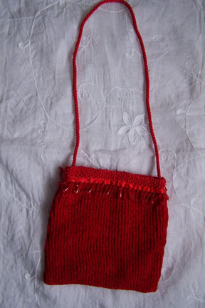 Red knit purse 1 2004.jpg